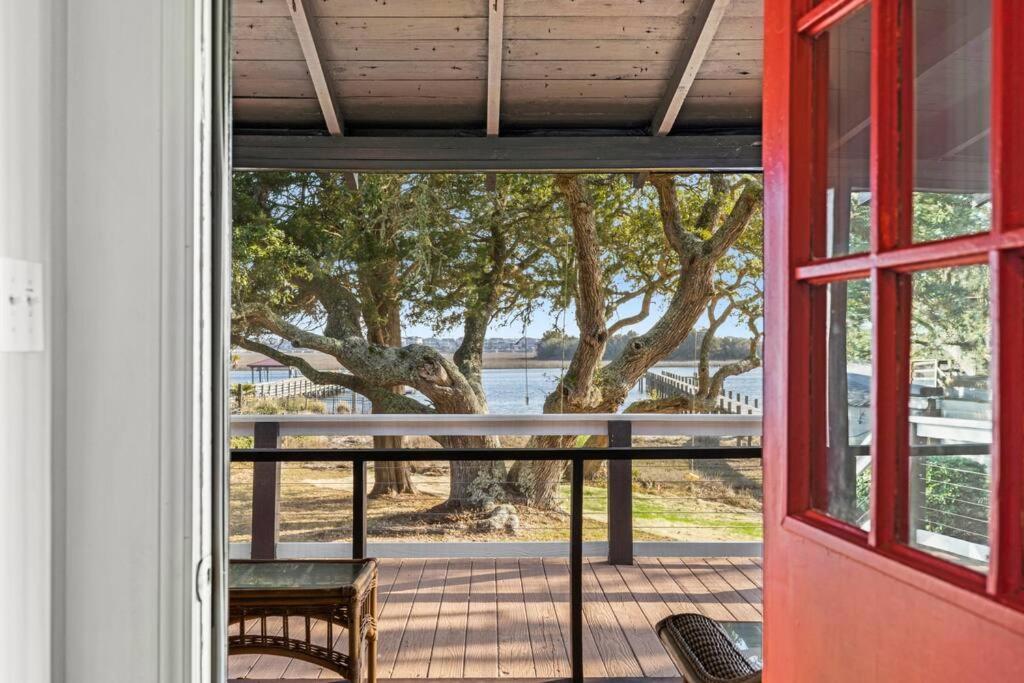 オーシャン・アイル・ビーチ Dolphin Cove - Whole Waterfront House With Dockヴィラ エクステリア 写真