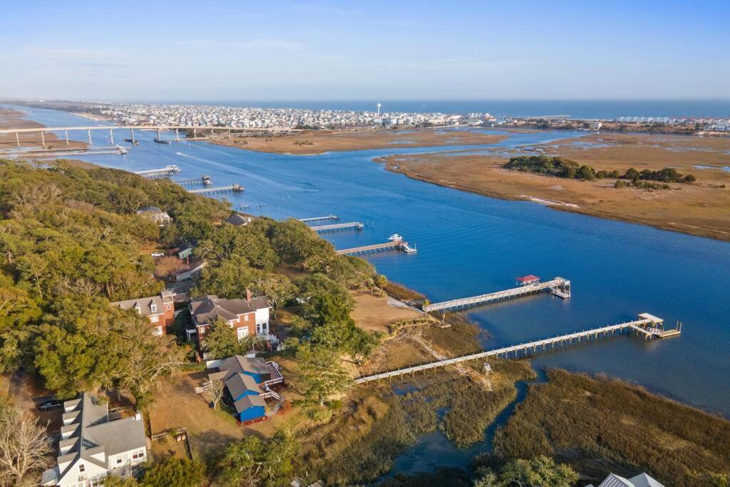 オーシャン・アイル・ビーチ Dolphin Cove - Whole Waterfront House With Dockヴィラ エクステリア 写真
