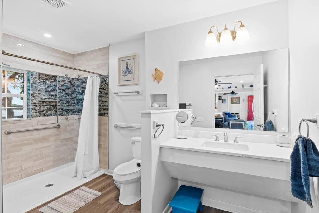 オーシャン・アイル・ビーチ Dolphin Cove - Whole Waterfront House With Dockヴィラ エクステリア 写真
