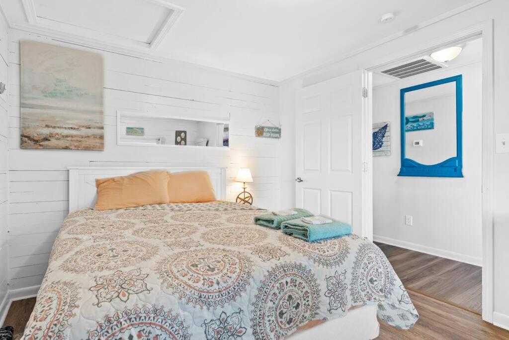 オーシャン・アイル・ビーチ Dolphin Cove - Whole Waterfront House With Dockヴィラ エクステリア 写真